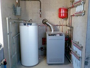 Двуконтурен котел с котел, свързан към системата