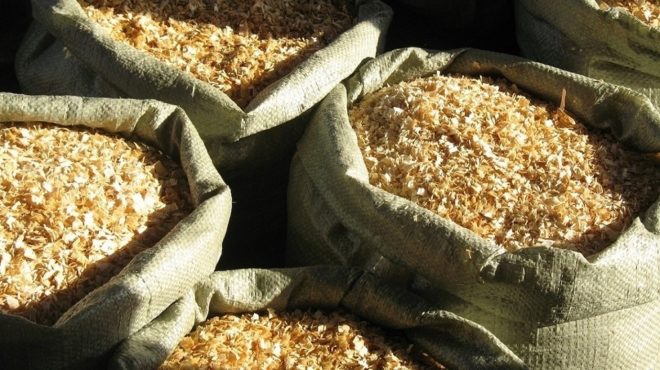 плюсове и минуси на дървени стърготини